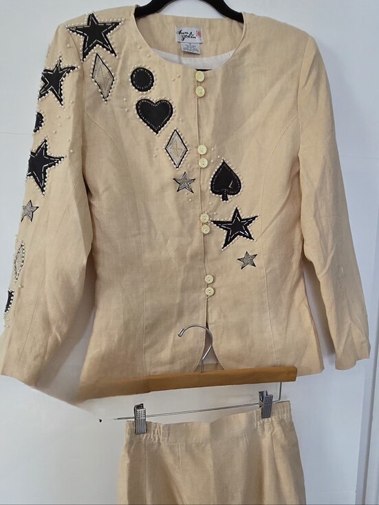 Ann Gerlin Jackets & Blazers - Vintage Ann Gerlin 100% Linen Beaded Skirt Suit Set Tan Stars Hearts Size 6